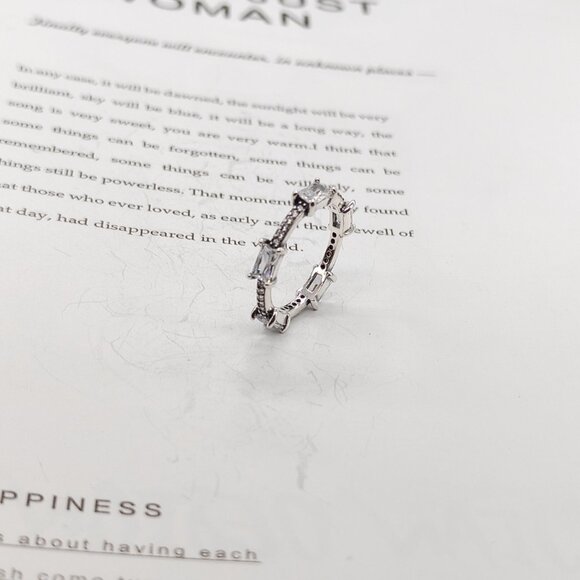Pandora Rectangular Bars Sparkling Pavé Ring - Picture 4 of 5